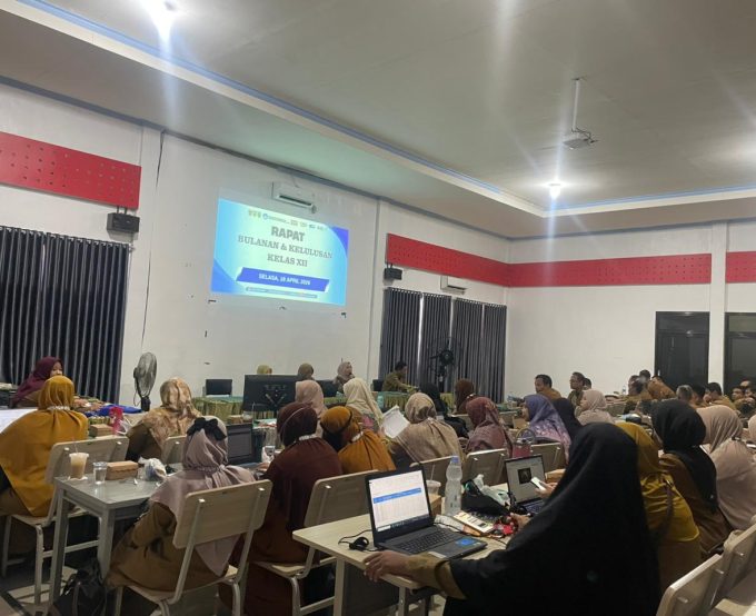 SMKN 1 Batumandi Gelar Rapat Bulanan Bahas Kelulusan dan Program Sekolah