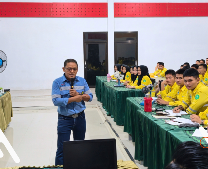 Guru Tamu United Tractors Kenalkan Basic Hydraulic kepada Siswa SMKN 1 Batumandi