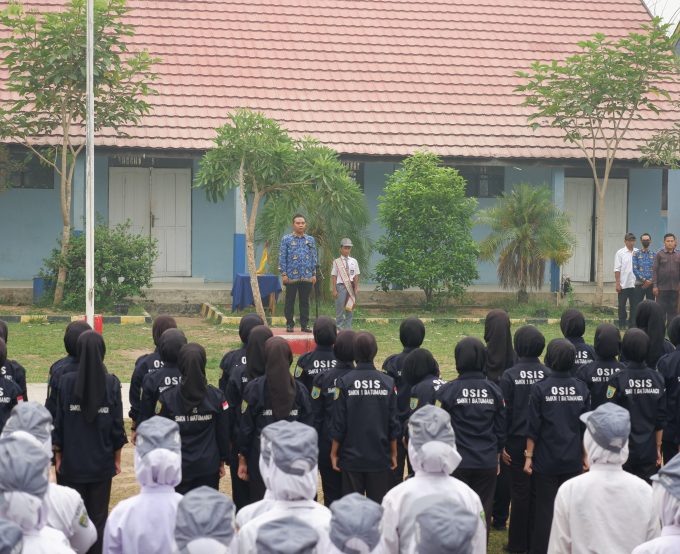 SMKN 1 Batumandi Kukuhkan 51 Pengurus OSIS Masa Jabatan 2026/2027